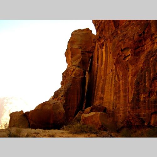 Tracking in the Rakabat Canyon 
