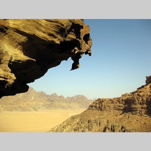 Tracking in the Rakabat Canyon 